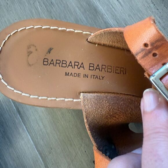 Elegant Brown Leather Sandals - Picture 3 of 5